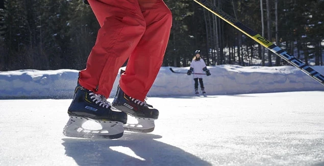 Get a leg up on the competition with the right ice hockey skates!