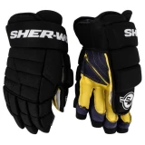 Sher-Wood BPM 120 Hockey Gloves-vs-Warrior Covert QRE 30 Hockey Gloves - Junior